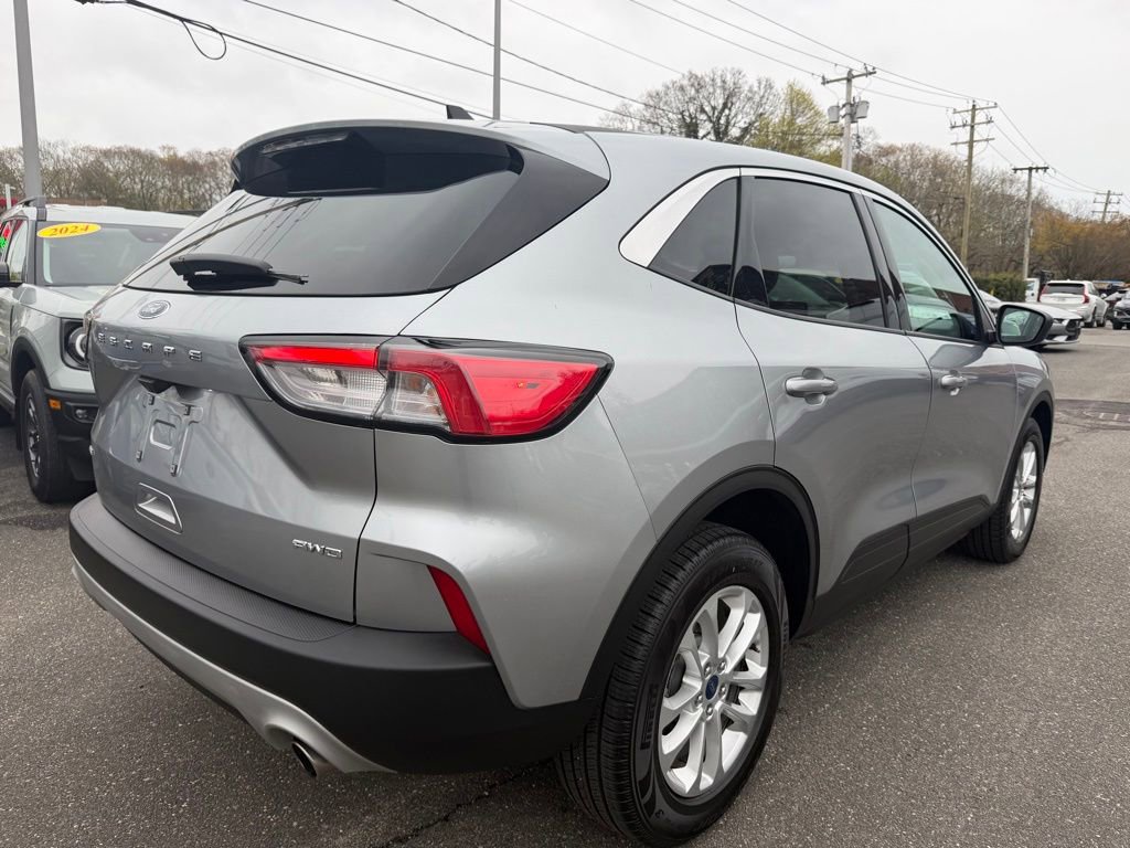 Certified 2022 Ford Escape SE AWD/4WD image 7