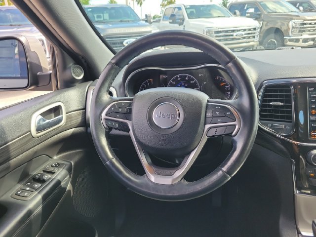 Used 2021 Jeep Grand Cherokee Laredo X AWD/4WD image 19