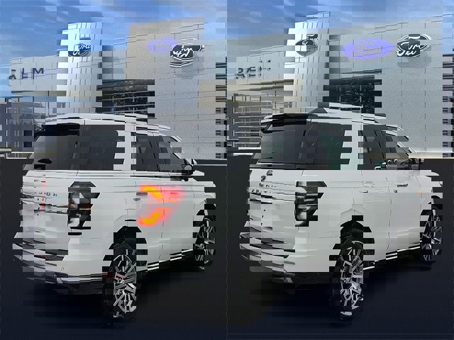 Certified 2023 Ford Expedition Limited image 3