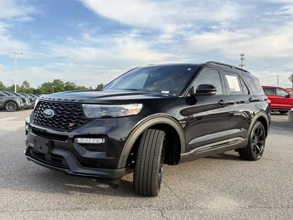 Certified 2021 Ford Explorer ST w/ Equipment Group 401A AWD/4WD image 2
