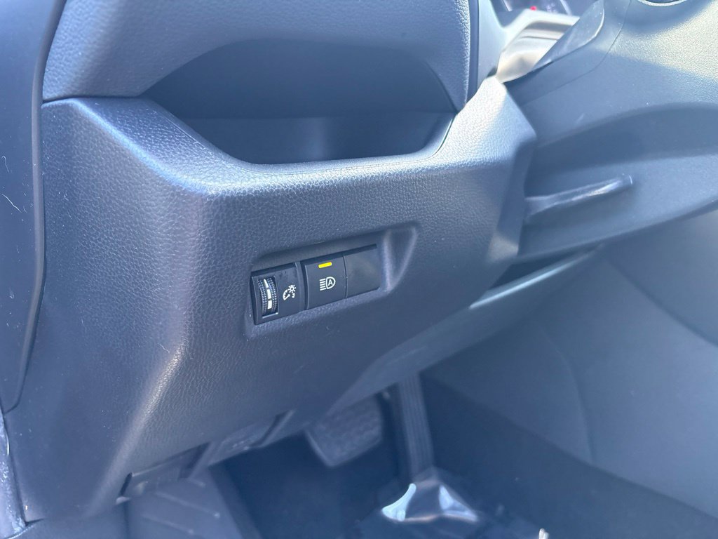 Used 2021 Toyota RAV4 XLE AWD/4WD image 9