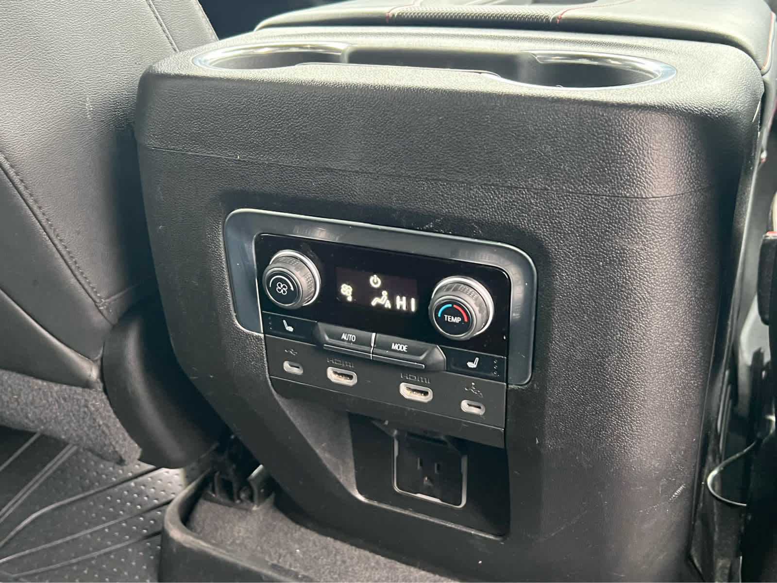 Used 2021 Chevrolet Tahoe RST w/ Luxury Package image 23