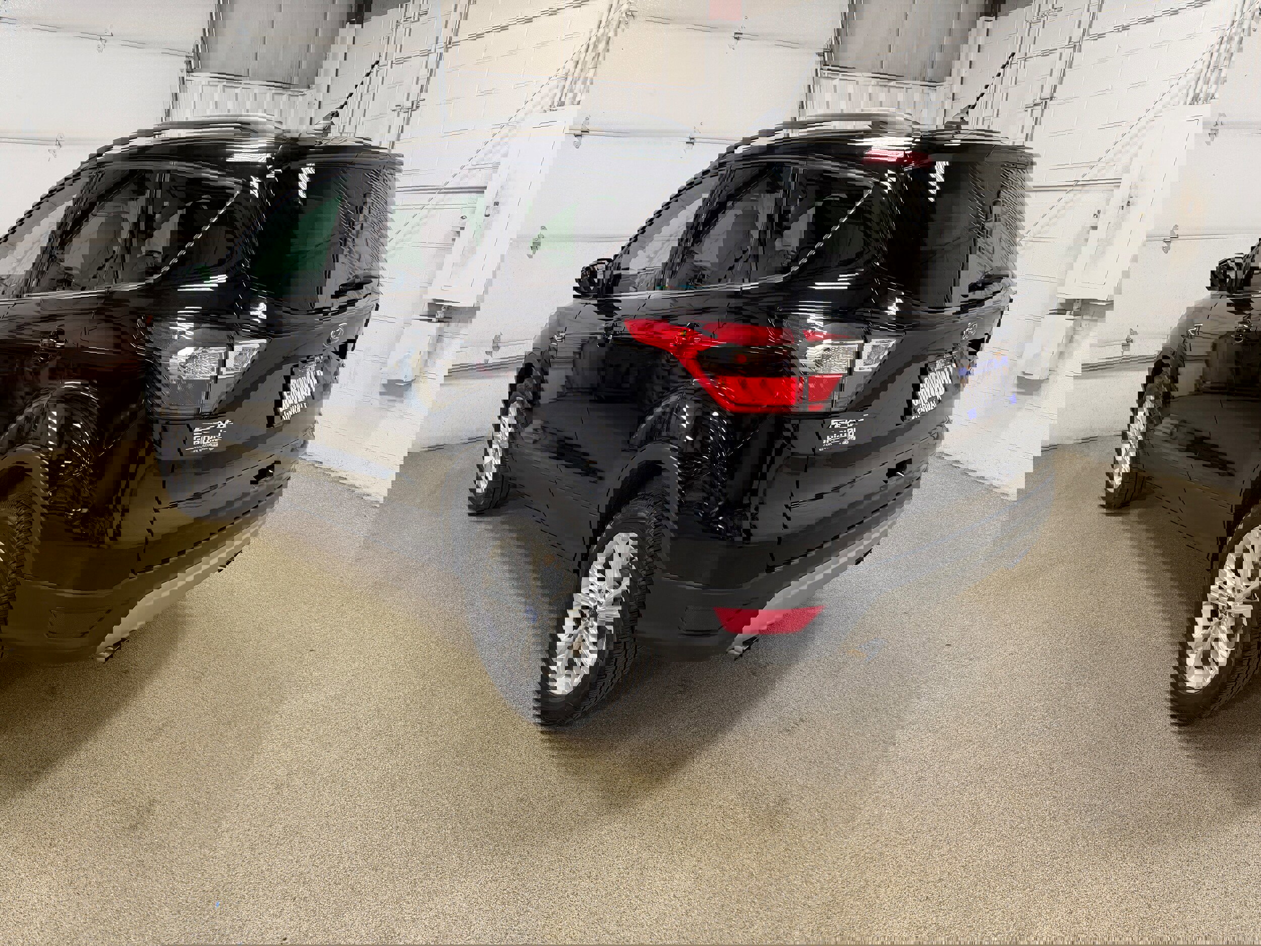 Certified 2018 Ford Escape SE w/ SE Sync 3 Package image 5