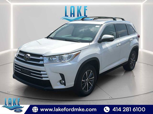 Used 2019 Toyota Highlander XLE AWD/4WD image 6