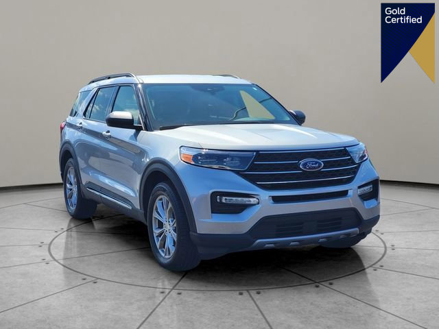 Certified 2023 Ford Explorer XLT w/ Equipment Group 202A AWD/4WD image 1