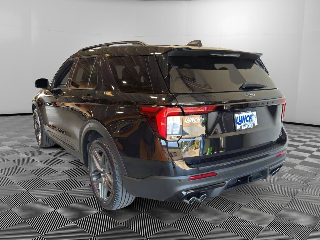 Certified 2025 Ford Explorer ST AWD/4WD image 3