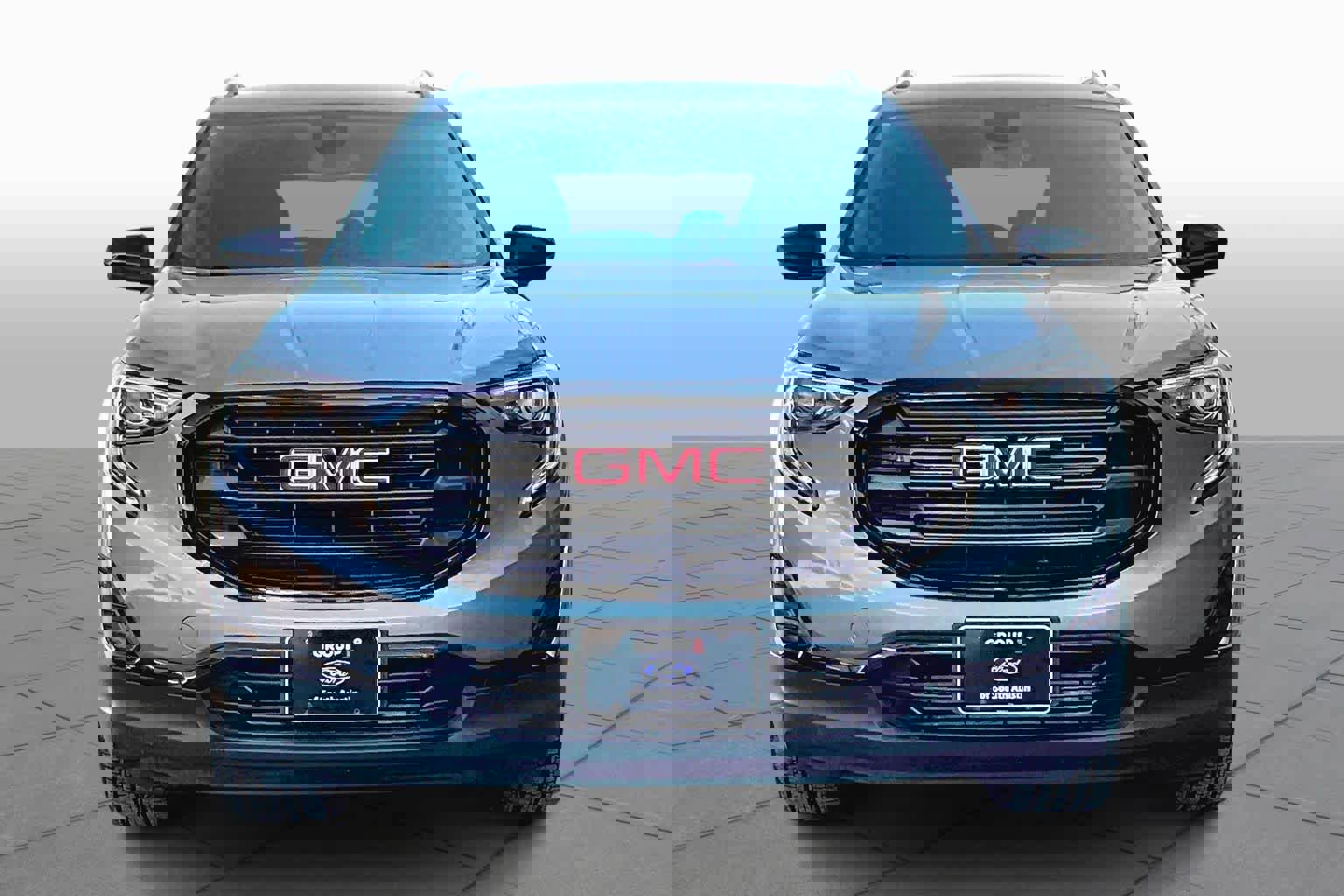 Used 2021 GMC Terrain SLE w/ Driver Convenience Package image 3