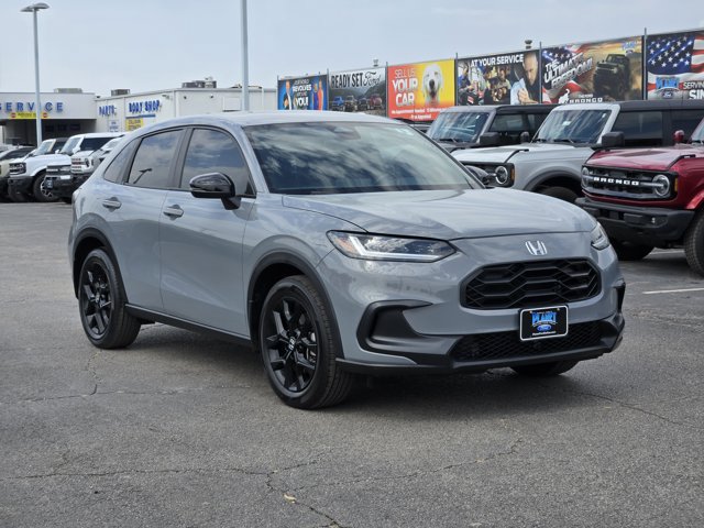 Used 2025 Honda HR-V Sport image 3