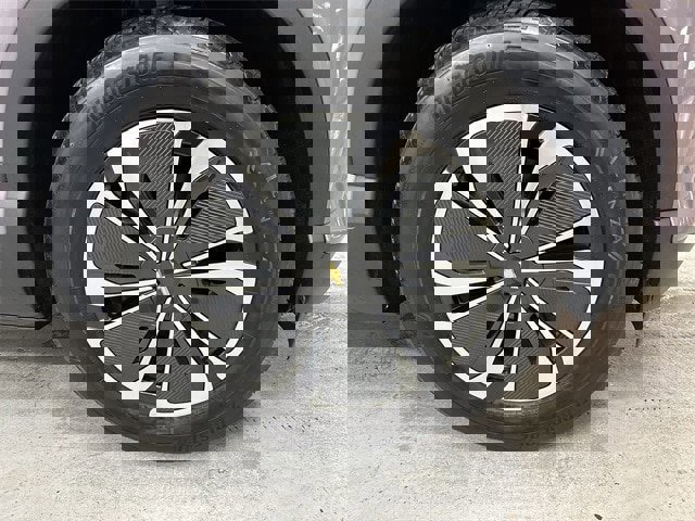 Used 2024 Chevrolet Blazer EV LT image 2