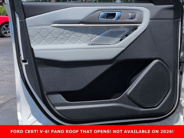 Certified 2025 Ford Explorer Platinum w/ Ultimate Package AWD/4WD image 13