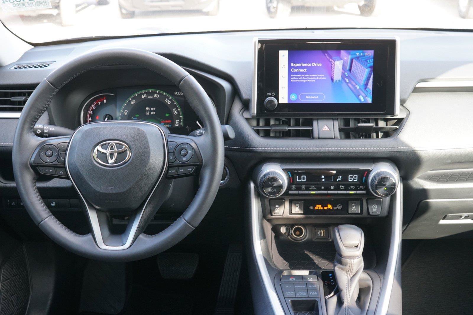 Used 2025 Toyota RAV4 XLE w/ Weather Package AWD/4WD image 25