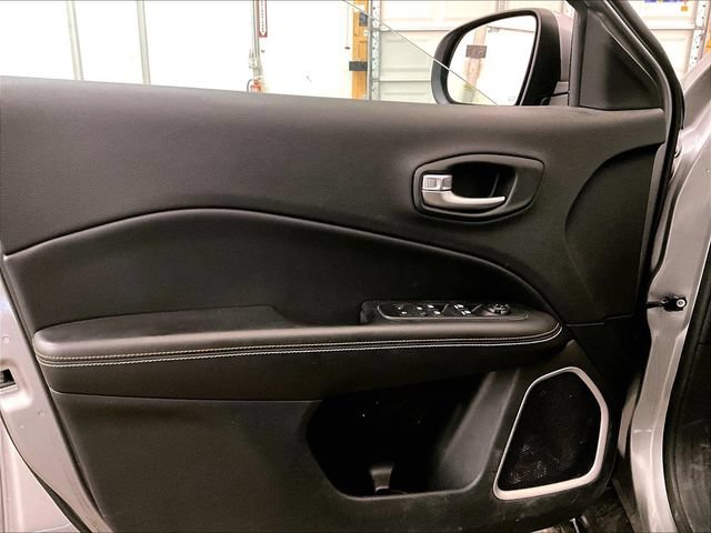 Used 2021 Jeep Compass Latitude w/ Convenience Group AWD/4WD image 22