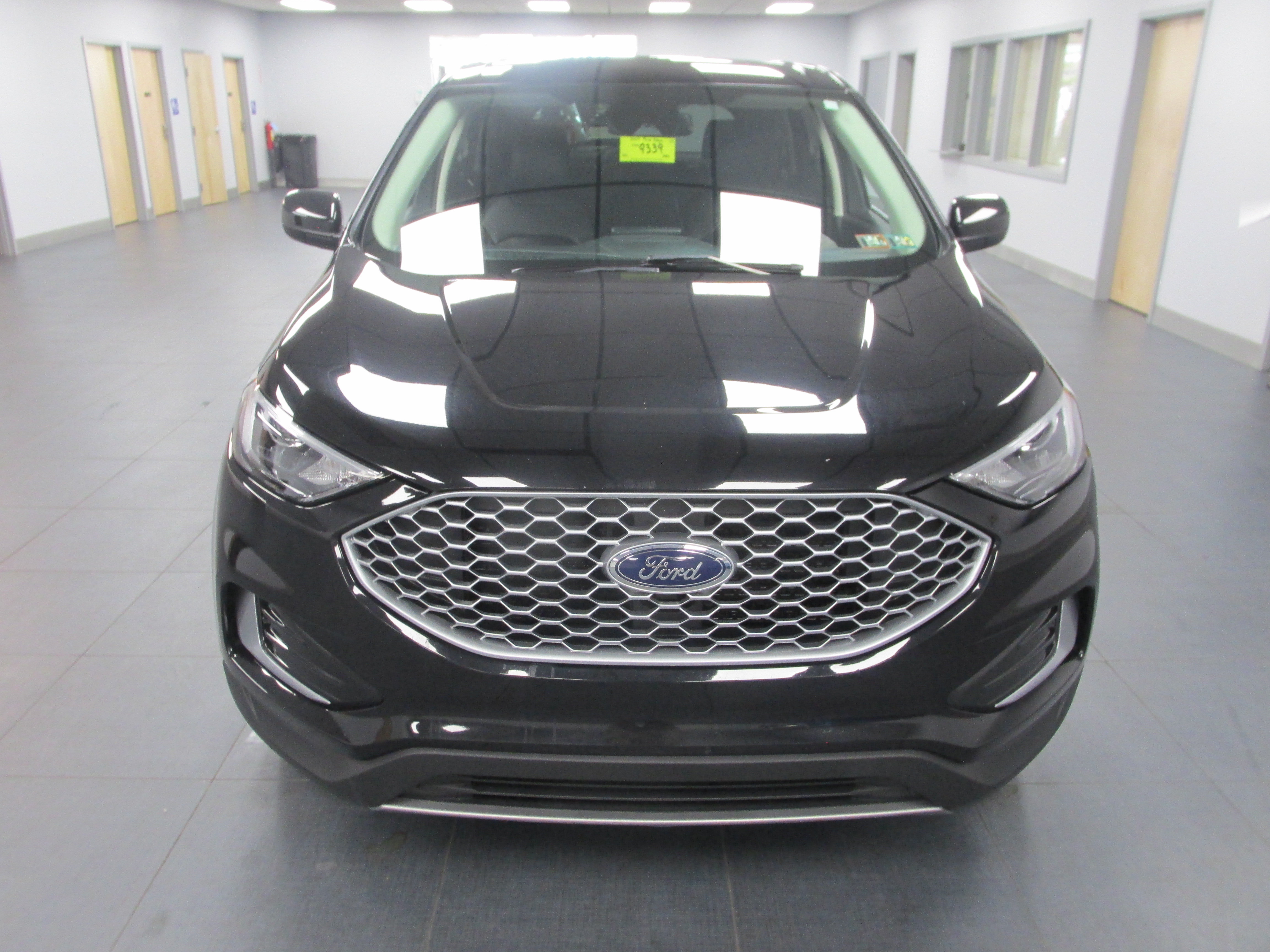 Certified 2024 Ford Edge SEL AWD/4WD image 2
