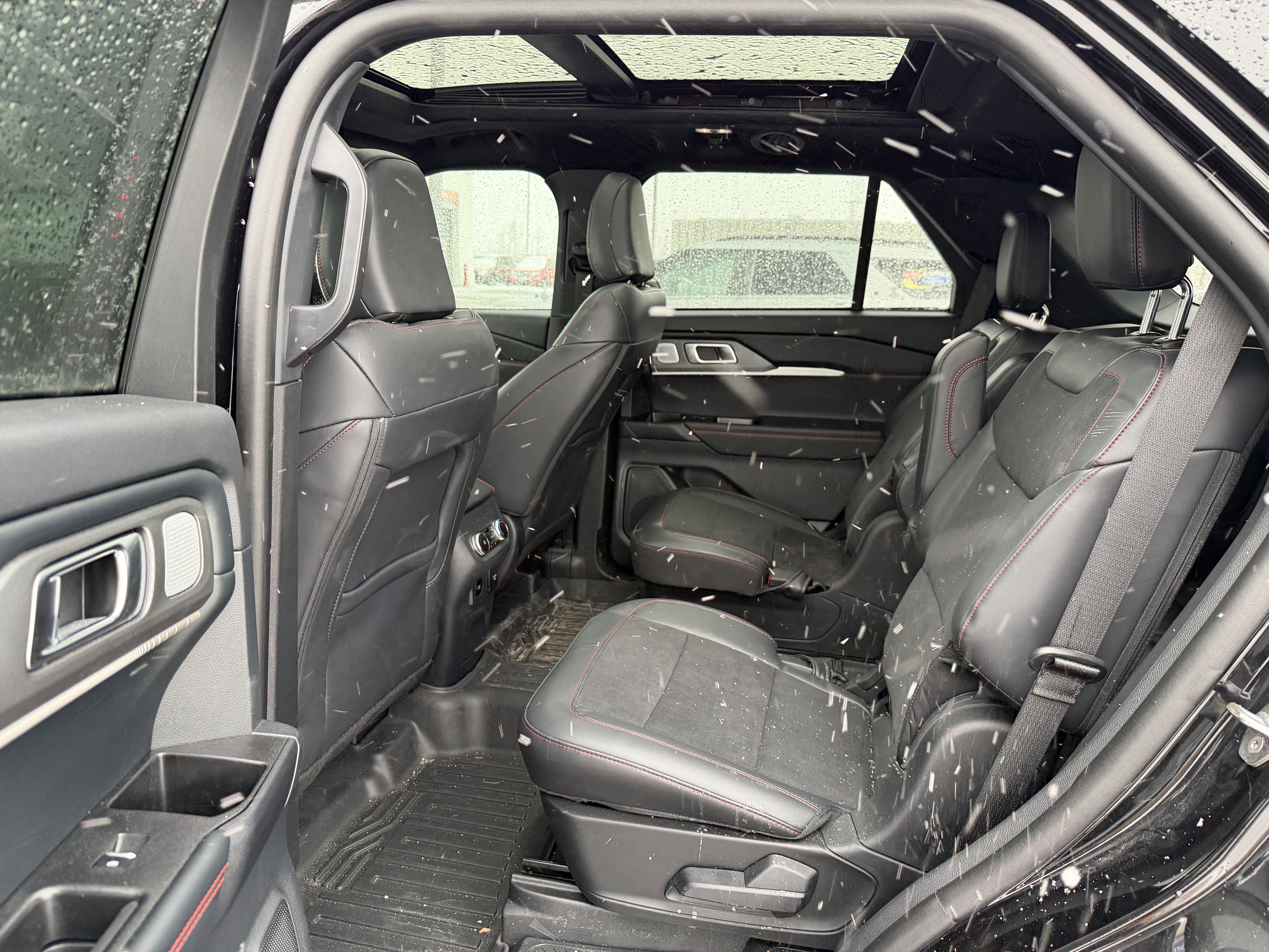 Certified 2025 Ford Explorer ST w/ Sun And Sound Package image 8