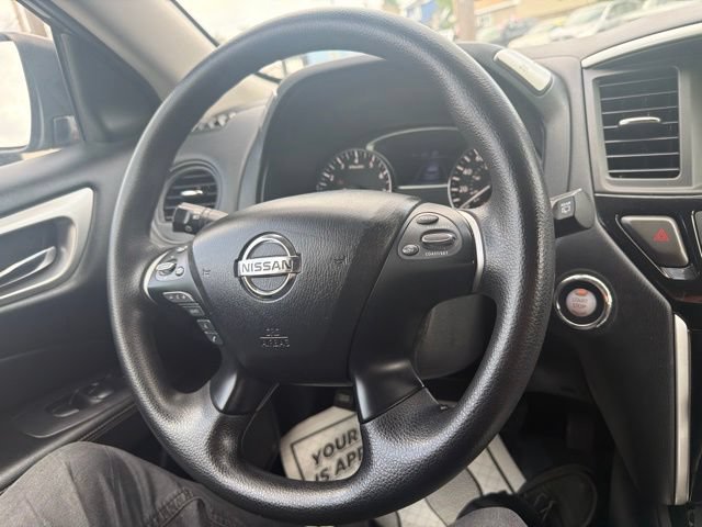 Used 2019 Nissan Pathfinder S AWD/4WD image 28