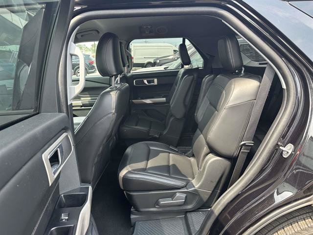 Certified 2023 Ford Explorer XLT w/ Equipment Group 202A AWD/4WD image 39