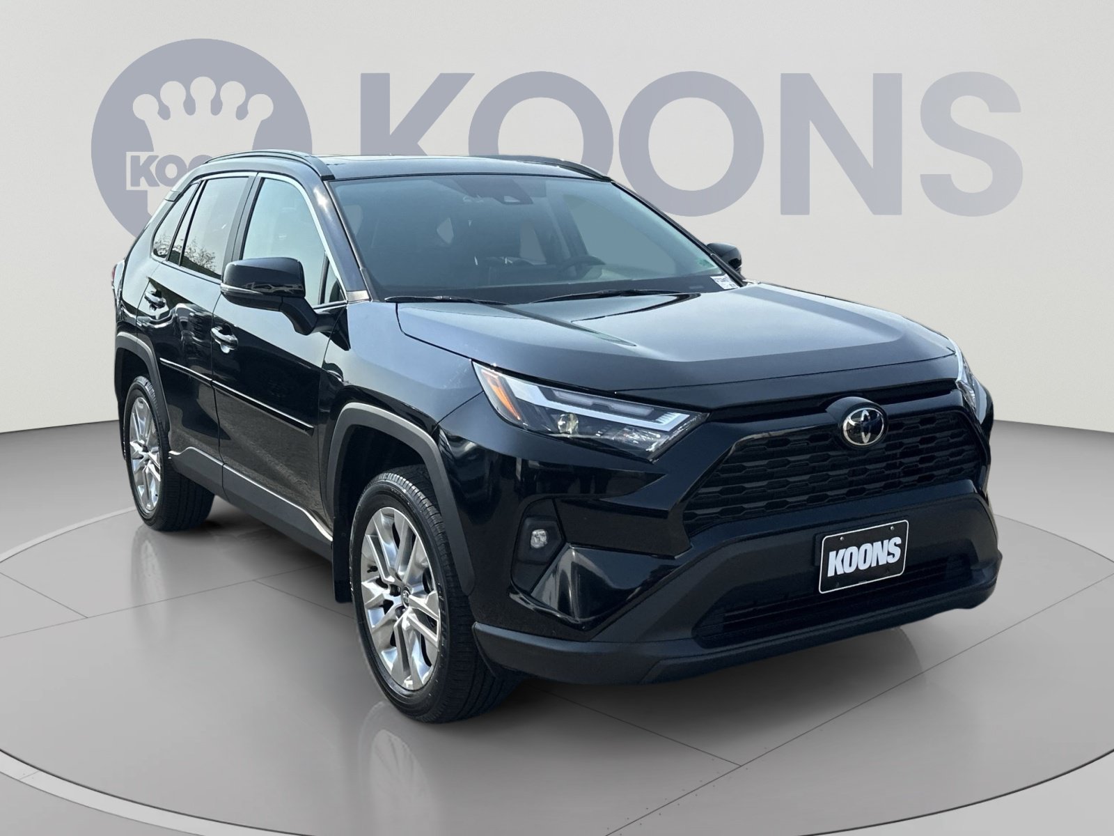 Used 2025 Toyota RAV4 XLE Premium w/ Weather Package AWD/4WD image 2