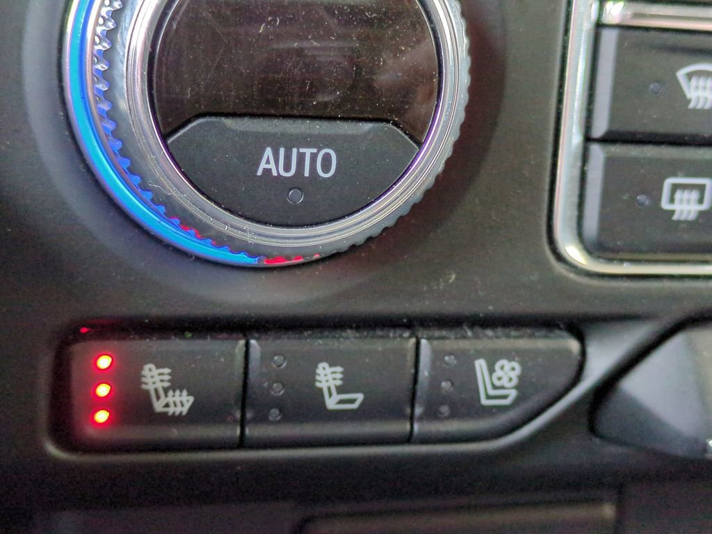 Used 2024 GMC Yukon XL AT4 w/ AT4 Premium Plus Package image 28