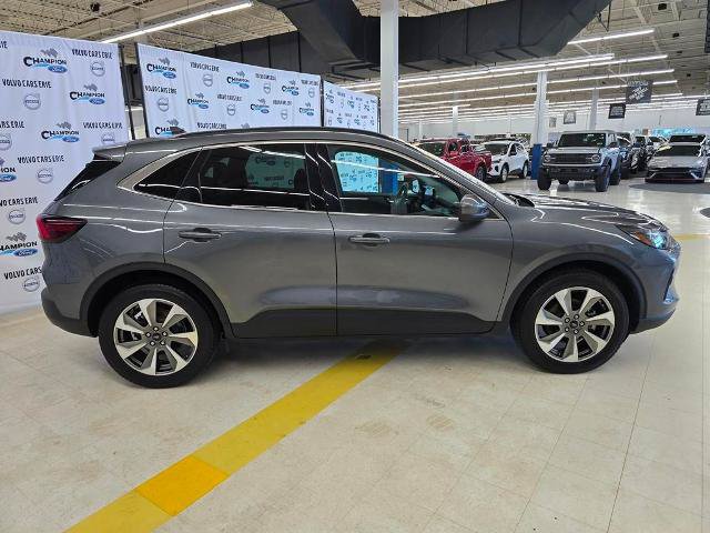 Certified 2025 Ford Escape Platinum AWD/4WD image 5