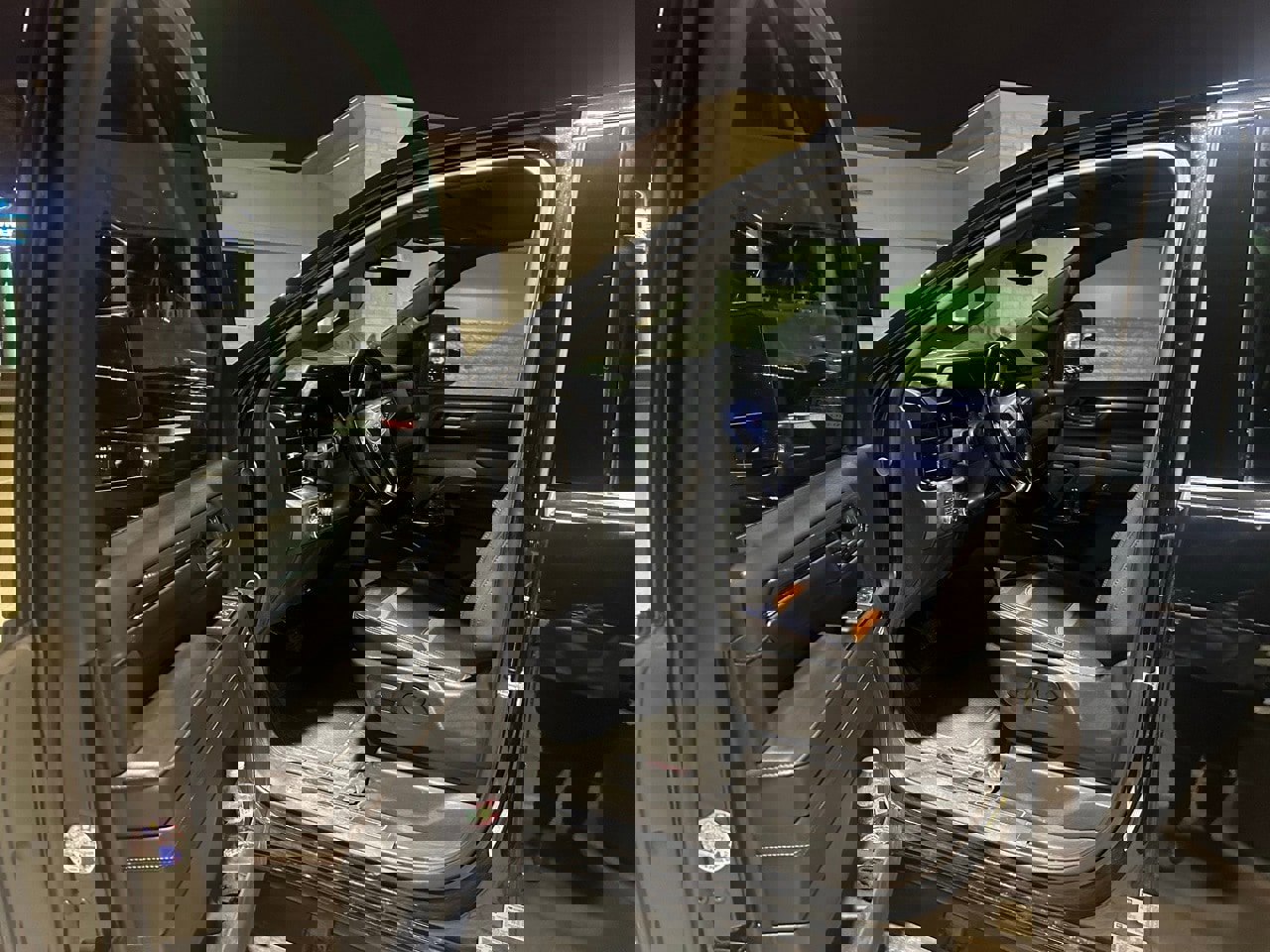 Used 2024 GMC Sierra 2500 AT4 w/ AT4 Premium Plus Package image 11