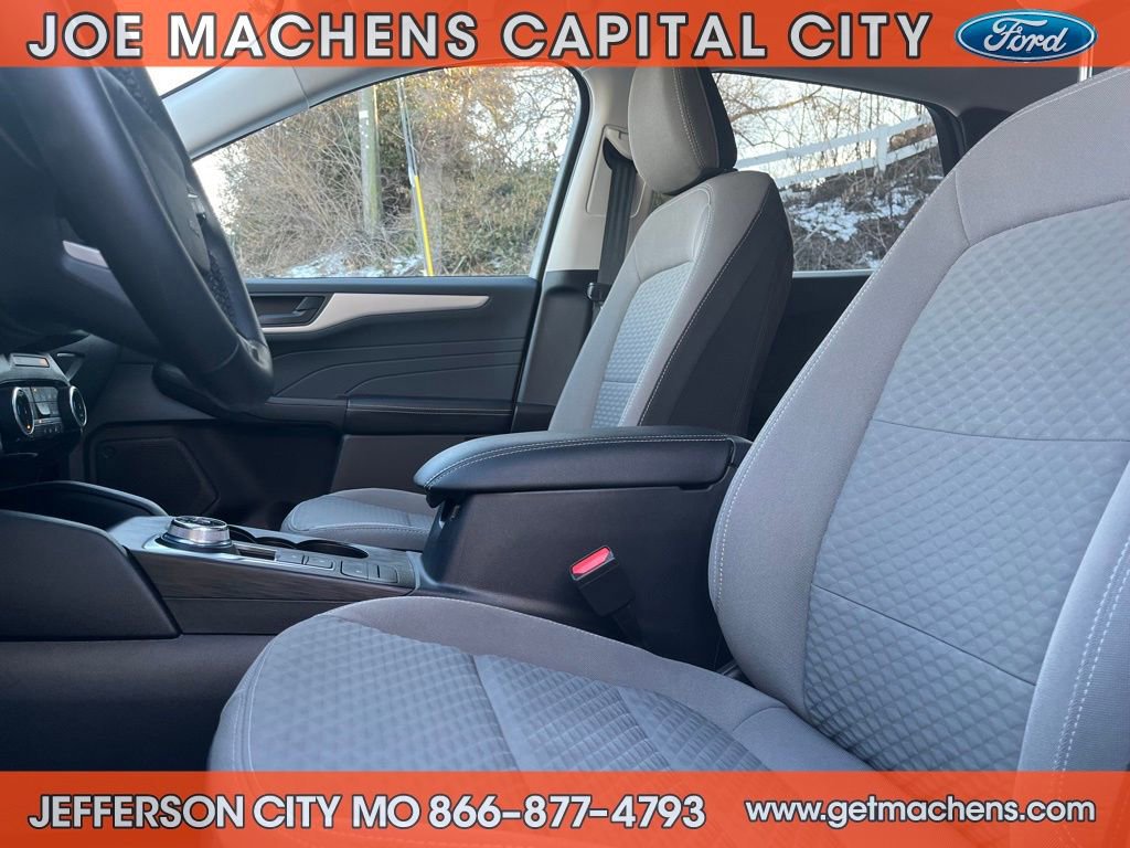 Certified 2022 Ford Escape SE w/ Convenience Package image 18