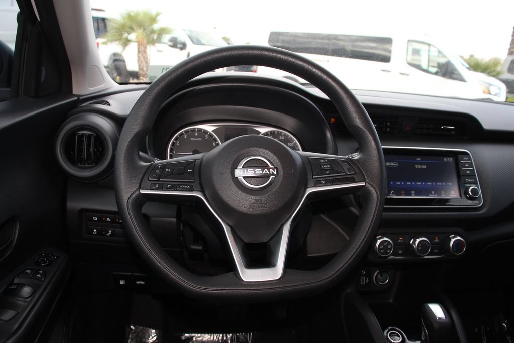Used 2022 Nissan Kicks S FWD image 16