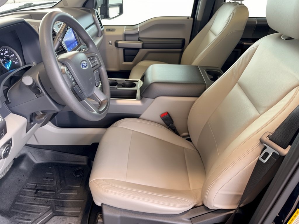 Certified 2022 Ford F250 XLT w/ XLT Premium Package AWD/4WD image 5