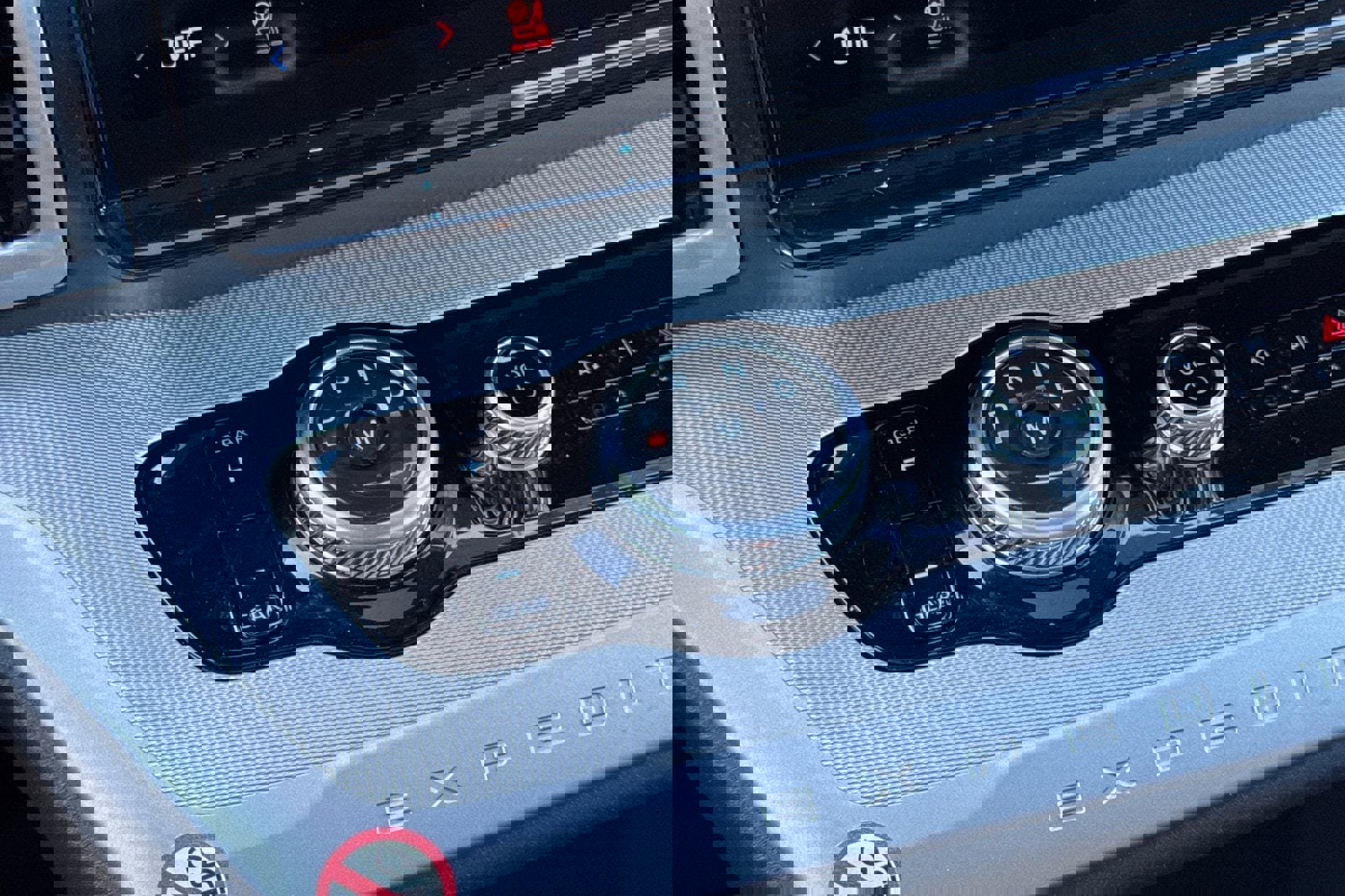 Certified 2025 Ford Expedition Active image 23