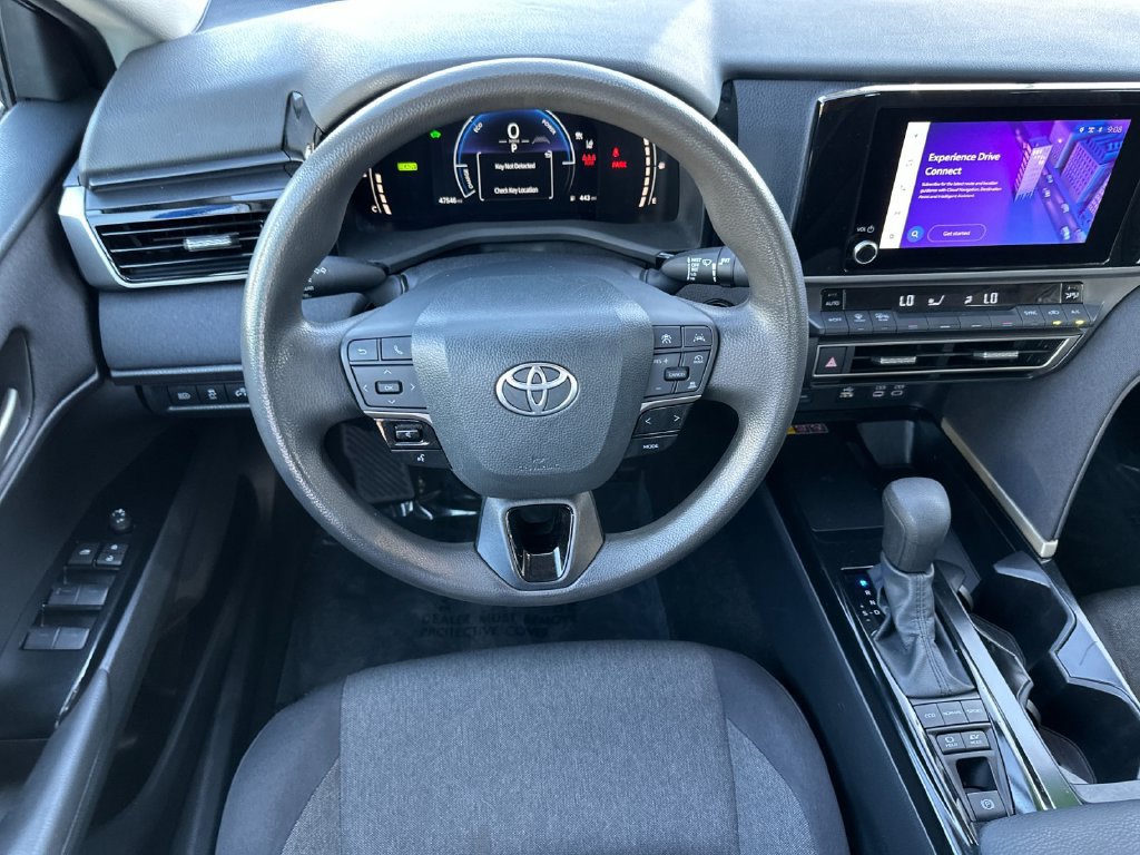 Used 2025 Toyota Camry LE FWD image 13