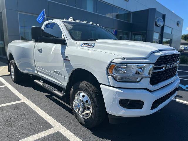 Used 2022 RAM 3500 Big Horn w/ Level C Equiment Group AWD/4WD image 2