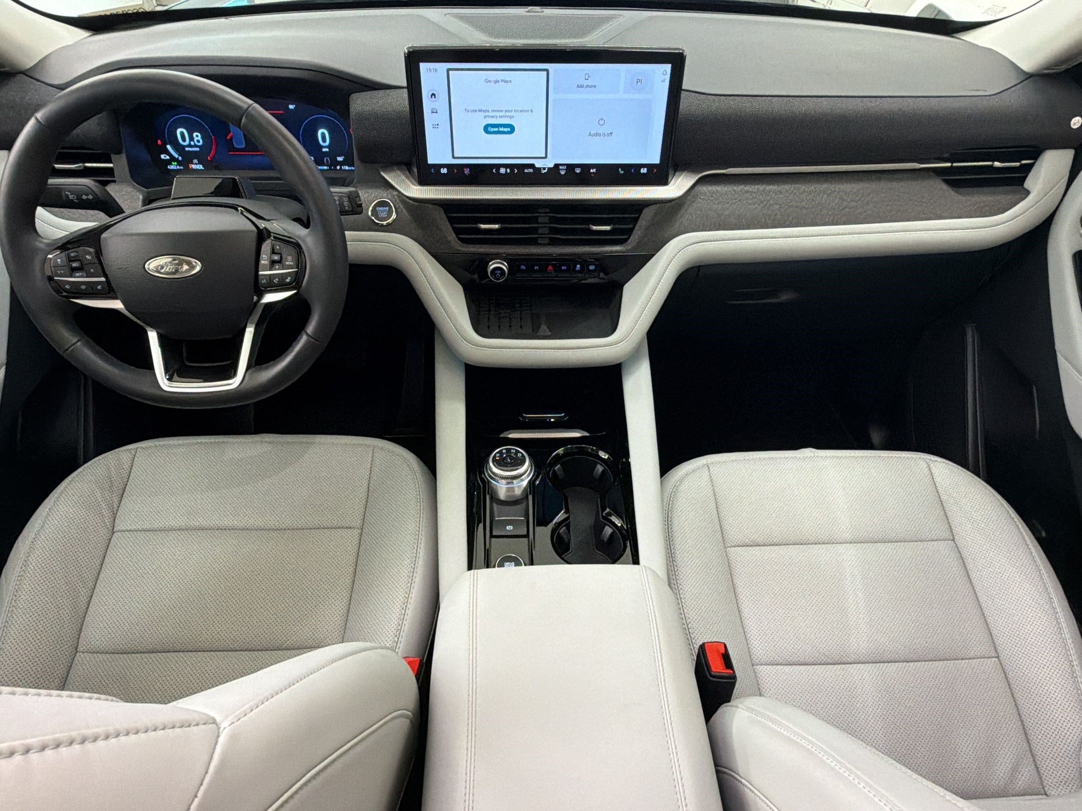 Certified 2025 Ford Explorer Platinum w/ Ultimate Package AWD/4WD image 17