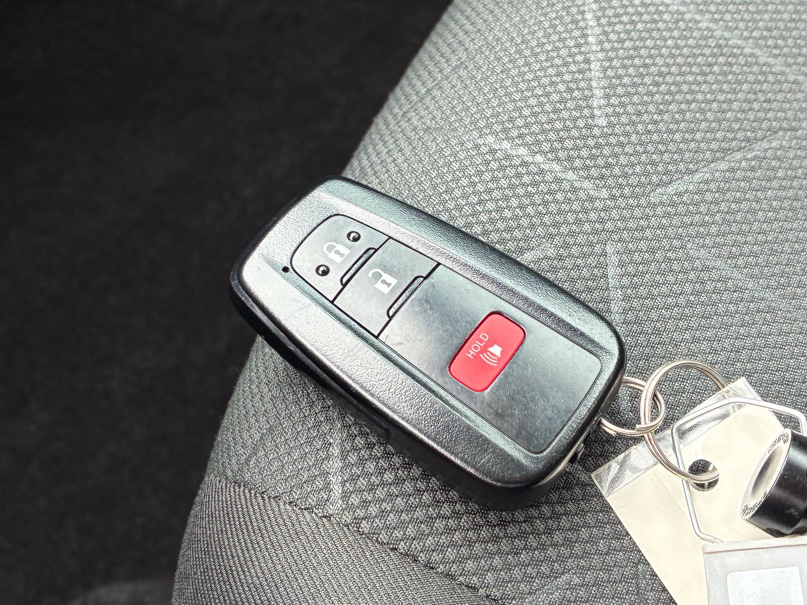 Used 2023 Toyota RAV4 XLE AWD/4WD image 28