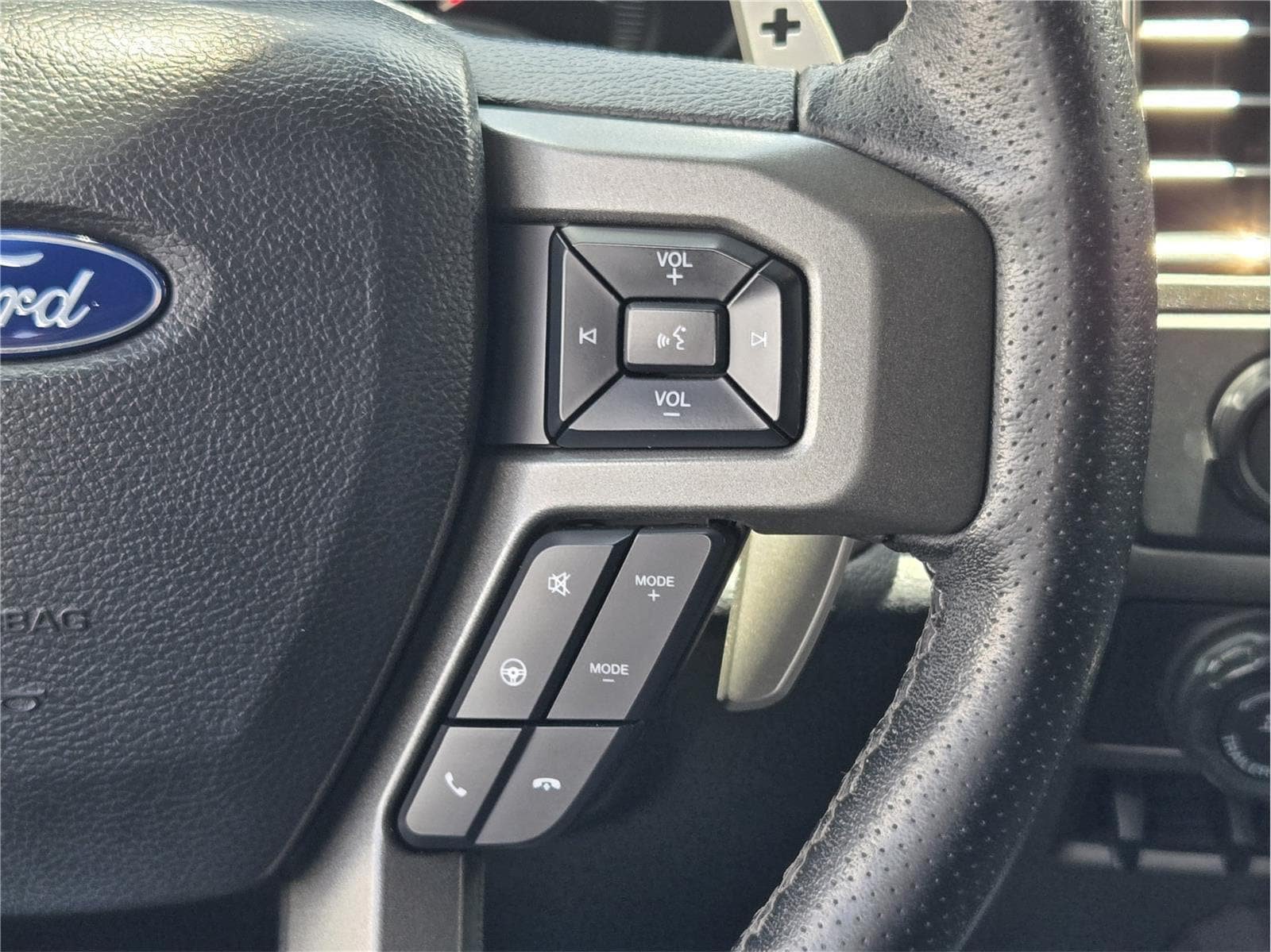 Certified 2019 Ford F150 Raptor w/ Equipment Group 802A Luxury AWD/4WD image 28