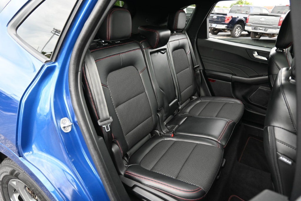 Certified 2023 Ford Escape ST-Line w/ Tech Pack #1 AWD/4WD image 26