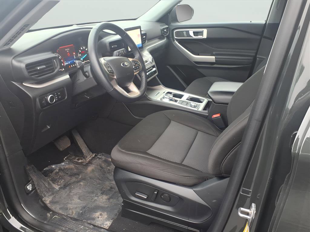 Certified 2023 Ford Explorer XLT image 30