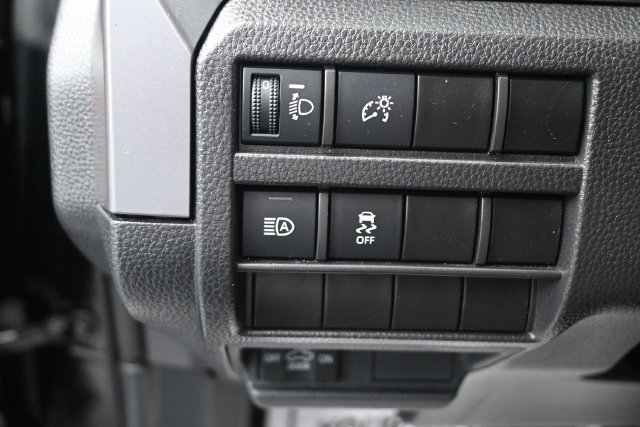 Used 2025 Toyota Tacoma TRD Off-Road AWD/4WD image 8