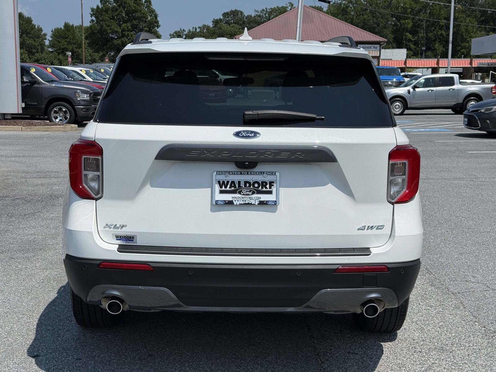 Certified 2024 Ford Explorer XLT w/ Equipment Group 202A AWD/4WD image 3