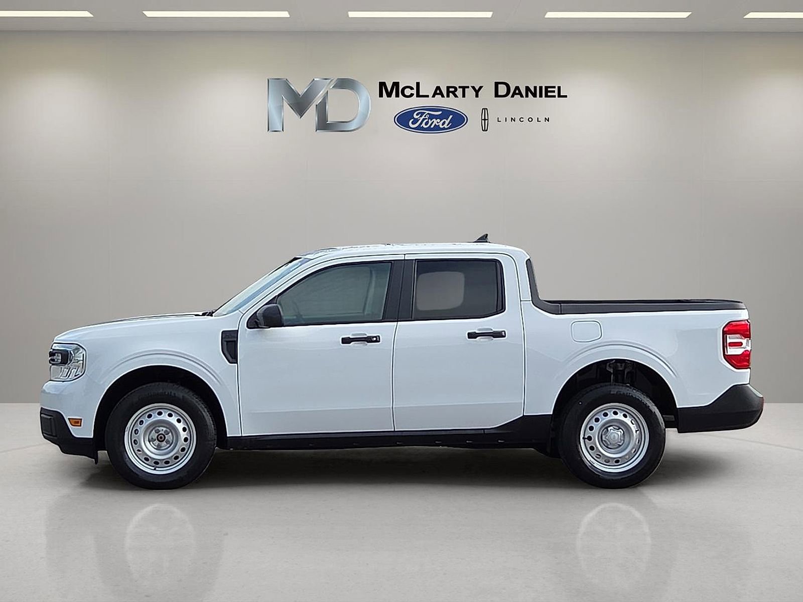 Certified 2022 Ford Maverick XL FWD image 3