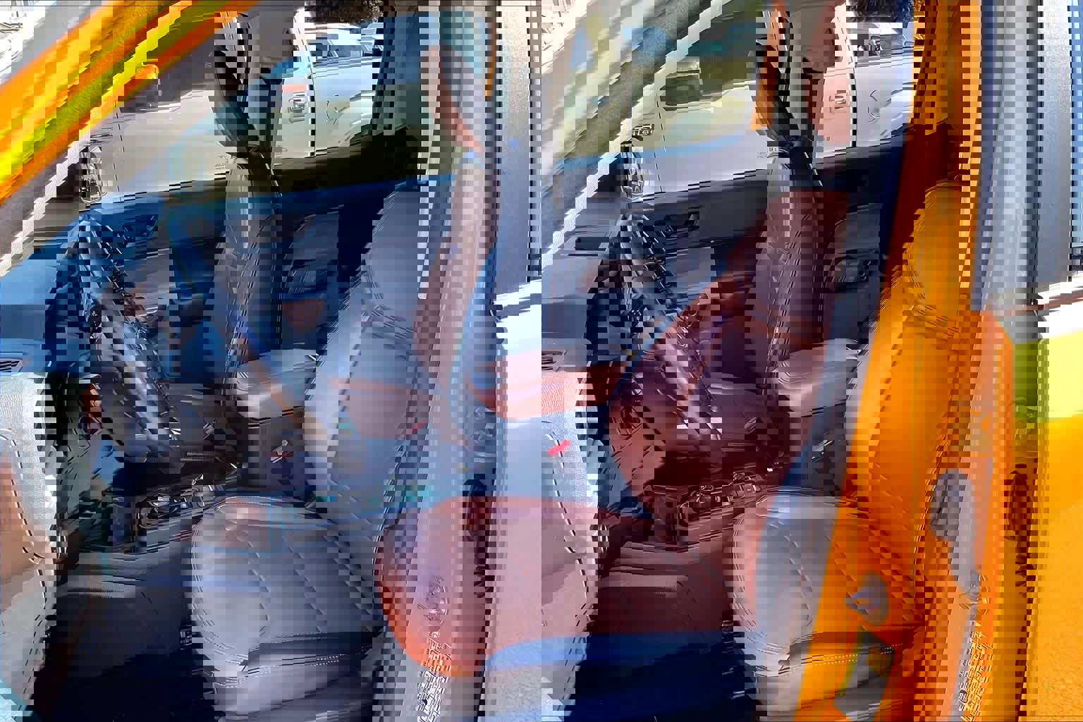 Certified 2022 Ford Maverick Lariat w/ Equipment Group 500A Standard image 9