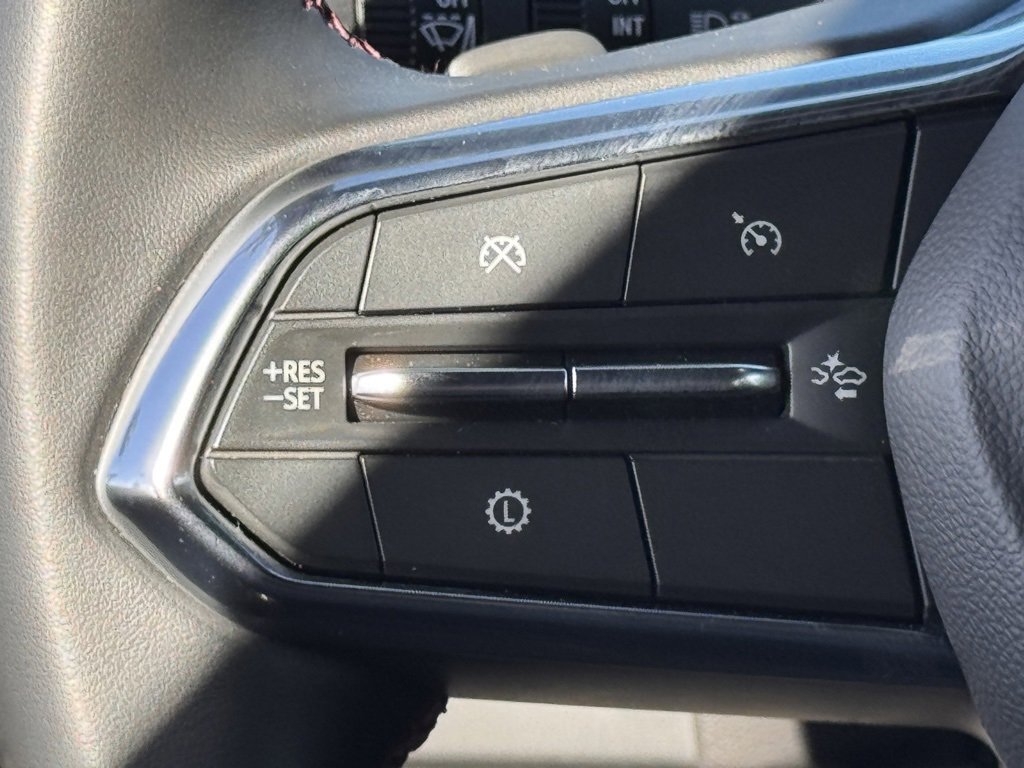 Used 2025 Chevrolet Suburban RST image 23