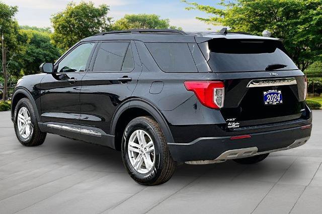 Certified 2024 Ford Explorer XLT w/ Equipment Group 202A AWD/4WD image 2