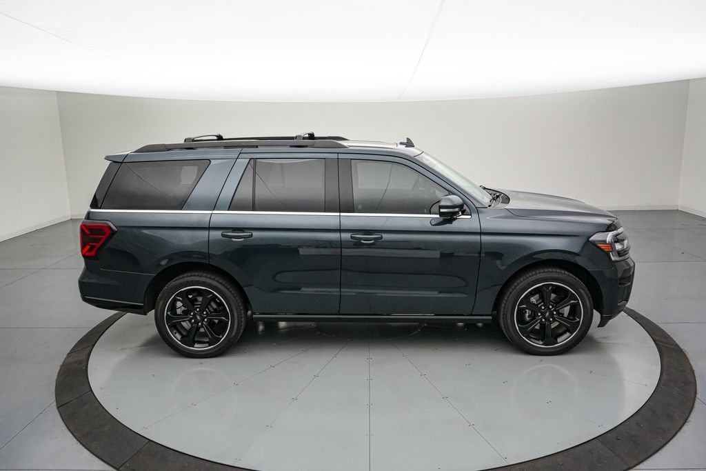 Certified 2024 Ford Expedition Limited AWD/4WD image 3
