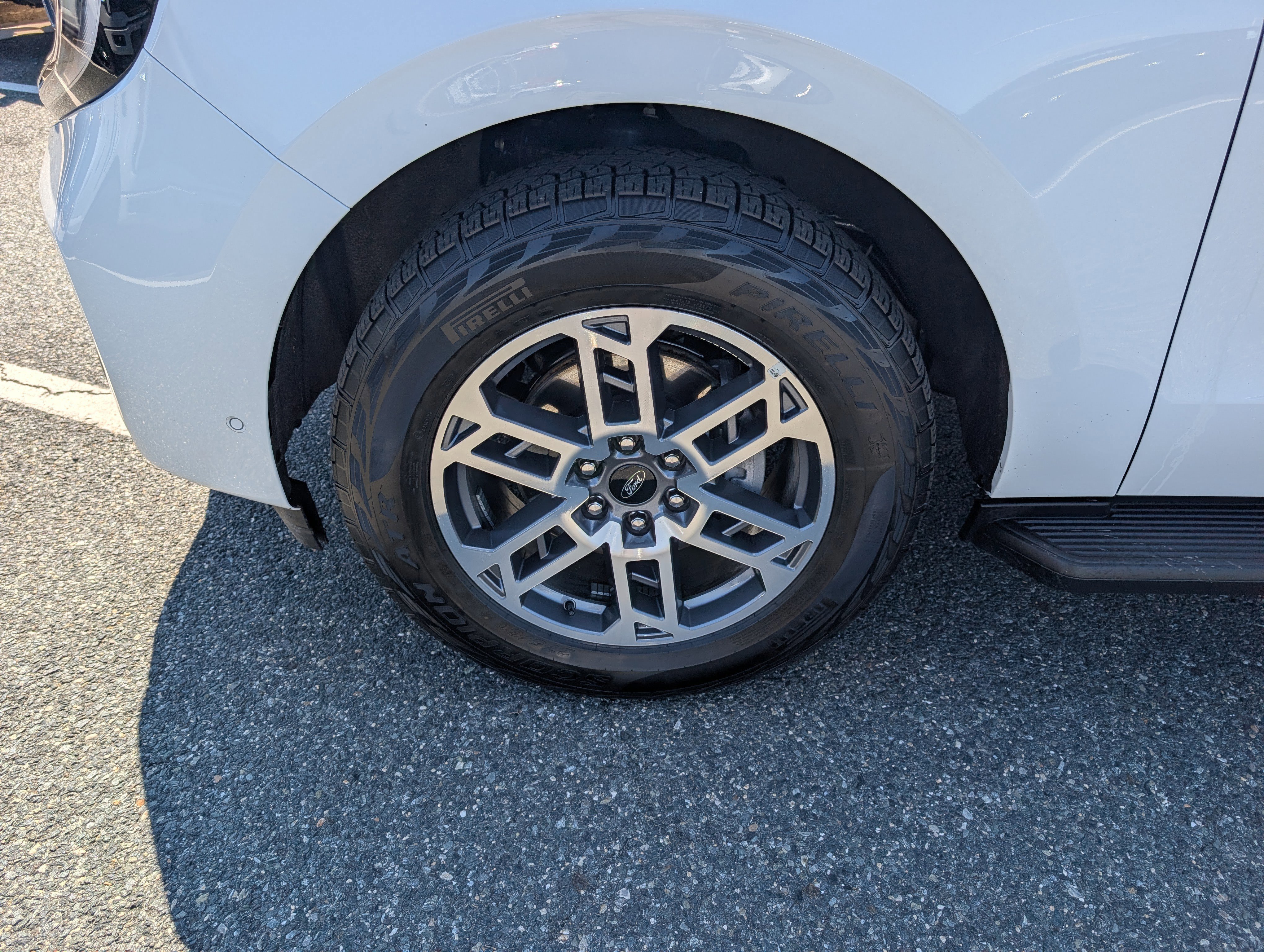 Certified 2025 Ford Expedition Active image 6