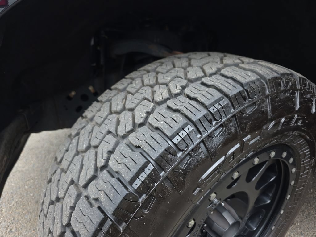 Certified 2019 Ford F150 XLT w/ Equipment Group 302A Luxury AWD/4WD image 38