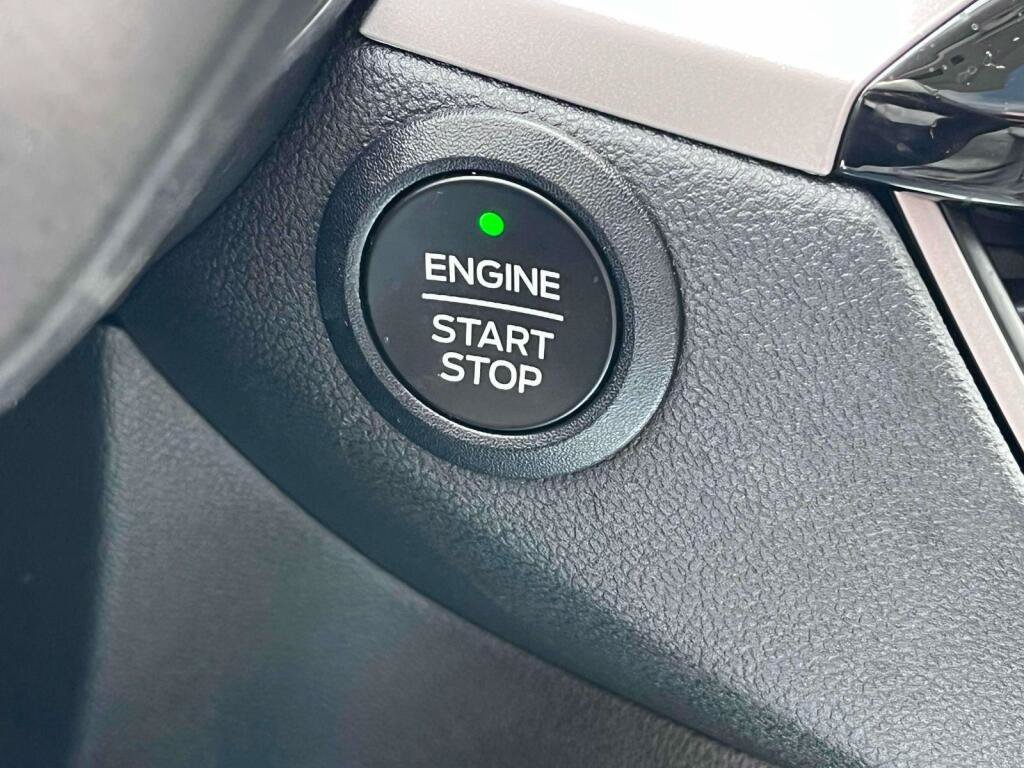 Certified 2022 Ford Escape SEL AWD/4WD image 40