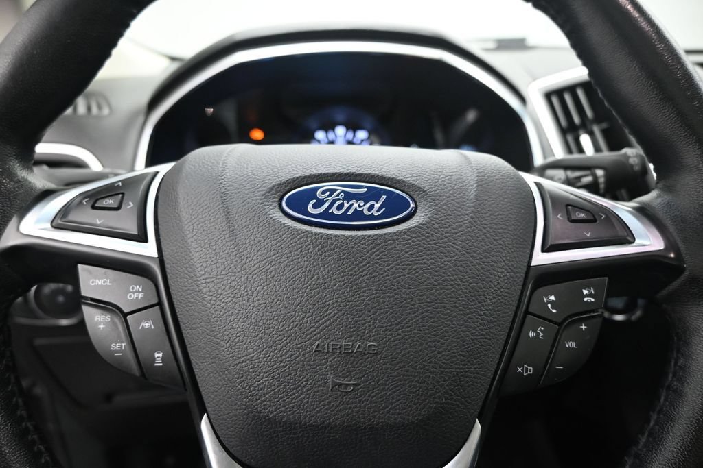 Certified 2020 Ford Edge Titanium w/ Equipment Group 301A AWD/4WD image 12