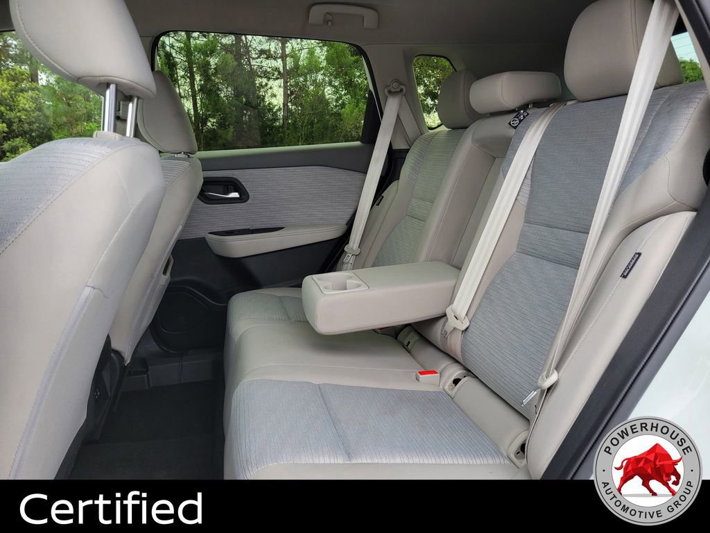 Used 2023 Nissan Rogue SV image 16