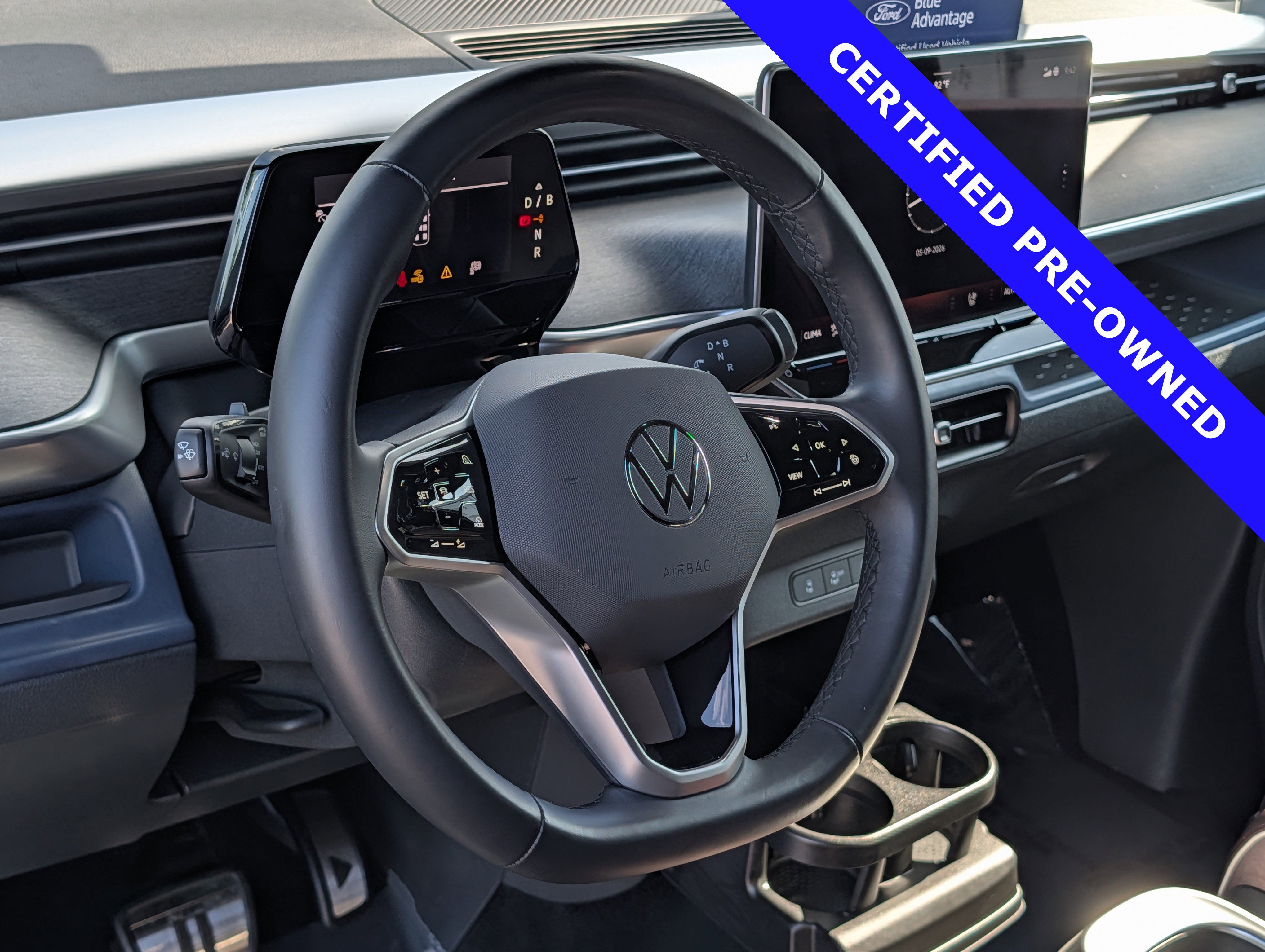 Used 2025 Volkswagen ID. Buzz Pro S RWD image 23