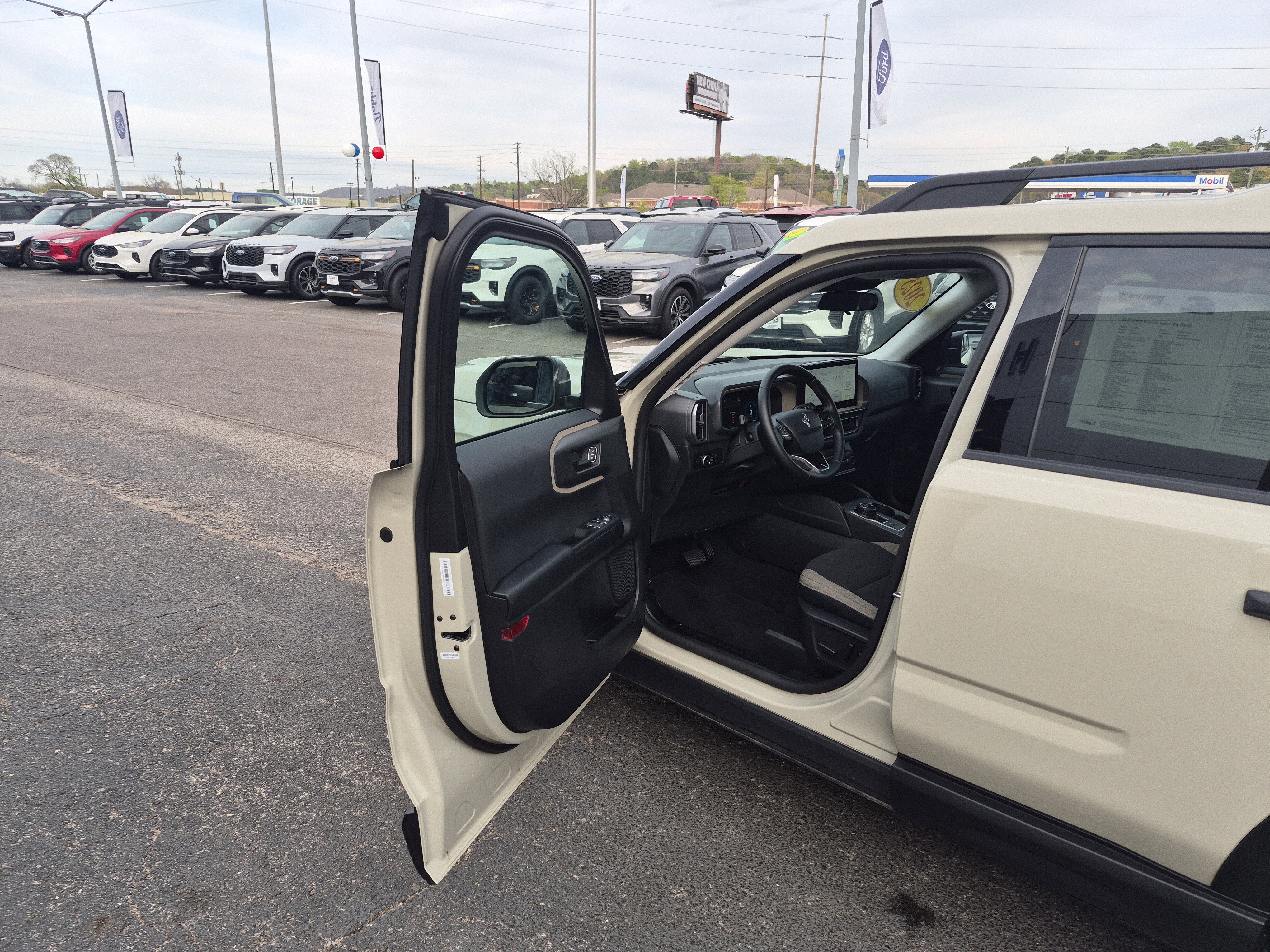 Certified 2025 Ford Bronco Sport Big Bend w/ Convenience Package image 8