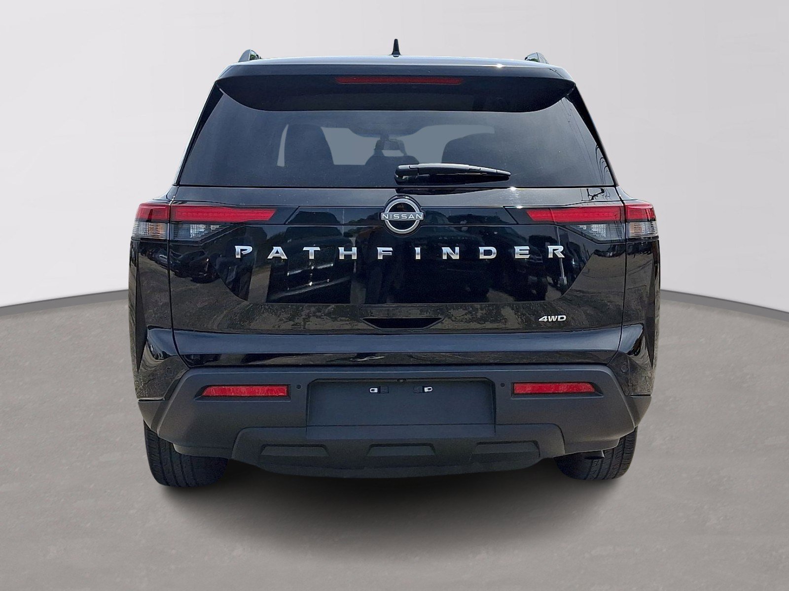 Used 2025 Nissan Pathfinder SV image 5